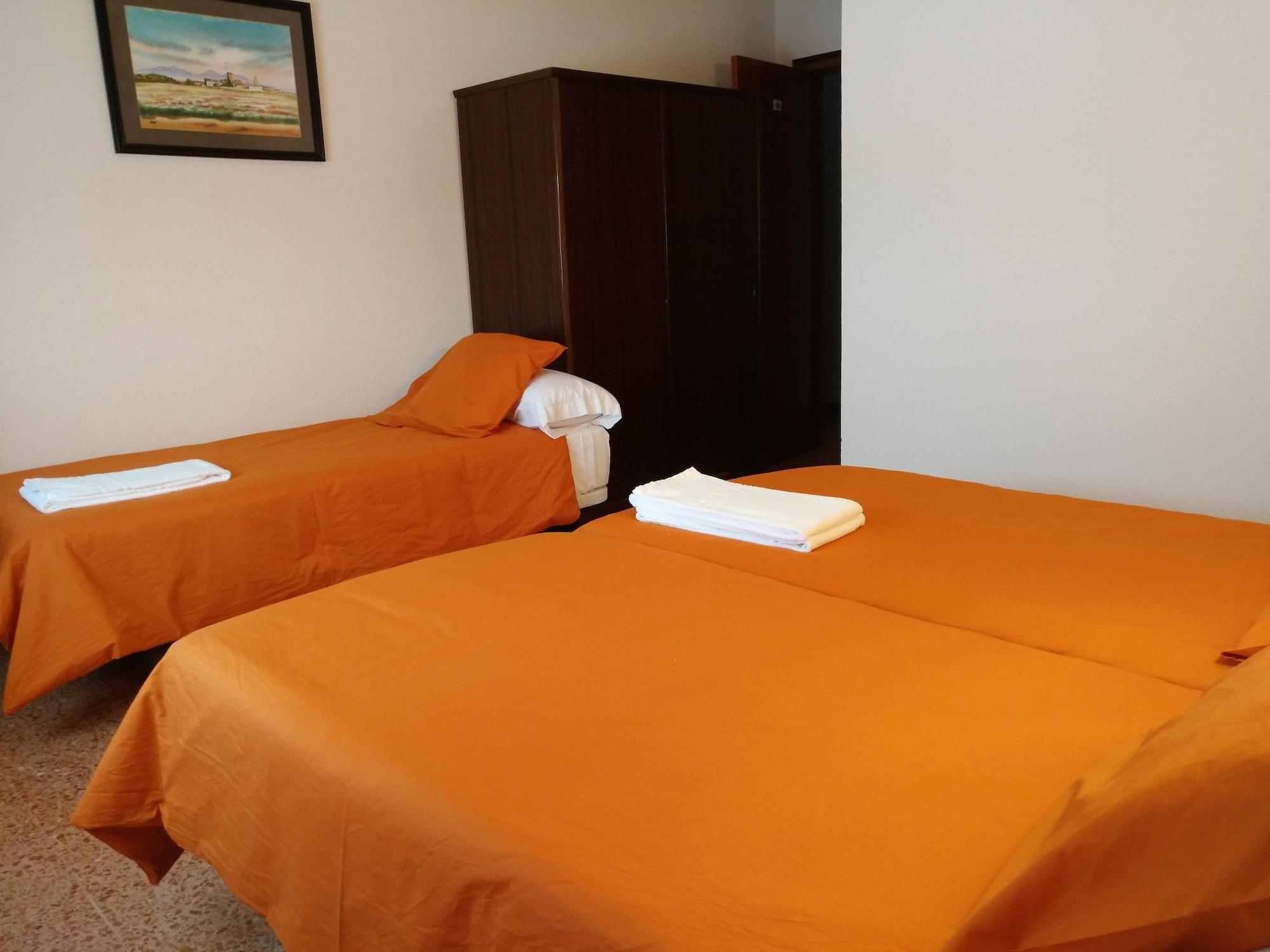 Hostal L'Esplai Виладомат Экстерьер фото