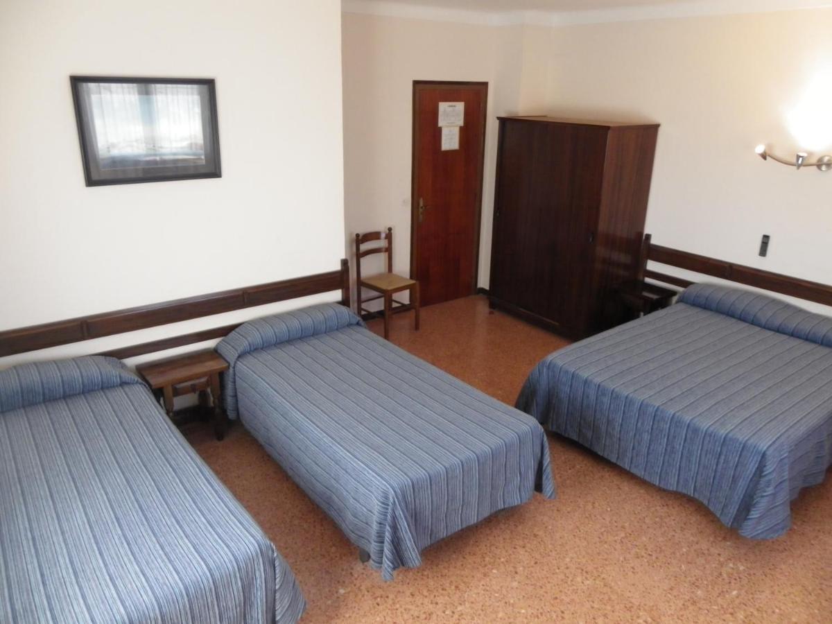 Hostal L'Esplai Виладомат Номер фото